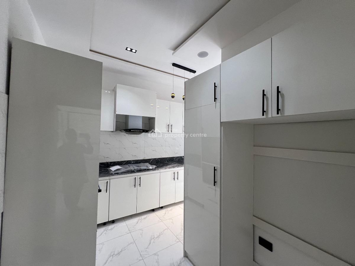 4 Bedroom Terrace Duplex with Bq, Ologolo, Lekki, Lagos, Terraced Duplex for Sale