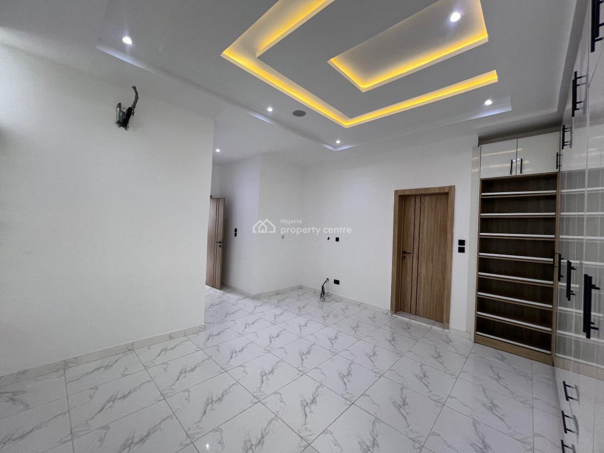 4 Bedroom Terrace Duplex with Bq, Ologolo, Lekki, Lagos, Terraced Duplex for Sale
