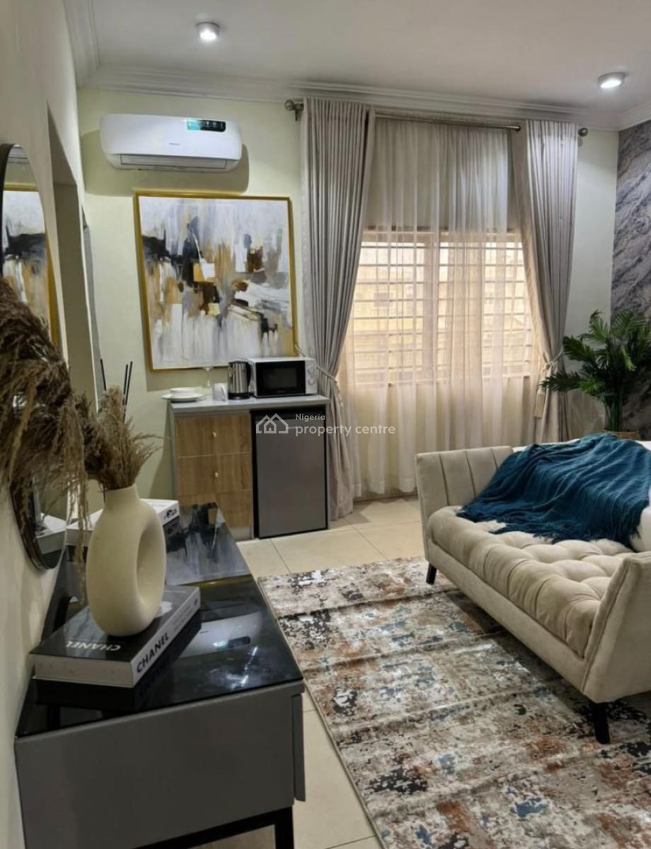 Nicely Furnished Studio Apartment, Bayview Estate, Lekki Phase 2, Lekki, Lagos, Flat / Apartment Short Let