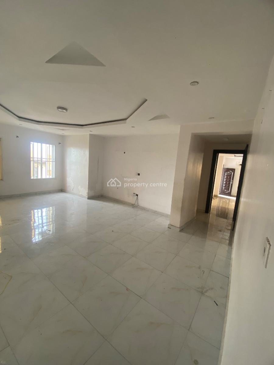 Executive & Relative New 3 Bedroom Apartment, Off Iwaya Road, Onike, Yaba, Lagos, Flat / Apartment for Rent