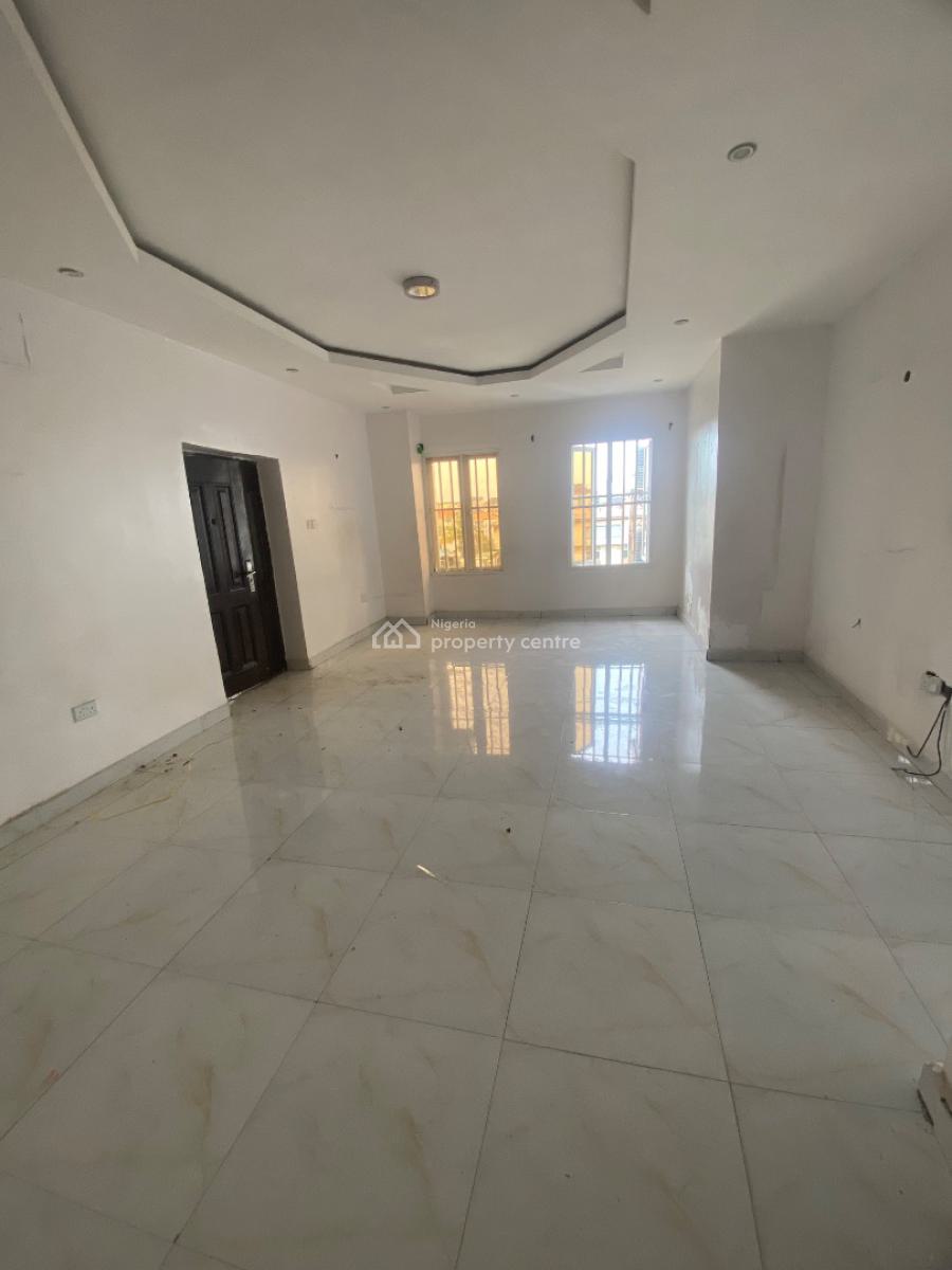 Executive & Relative New 3 Bedroom Apartment, Off Iwaya Road, Onike, Yaba, Lagos, Flat / Apartment for Rent