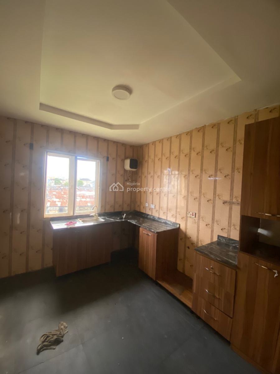 Executive & Relative New 3 Bedroom Apartment, Off Iwaya Road, Onike, Yaba, Lagos, Flat / Apartment for Rent