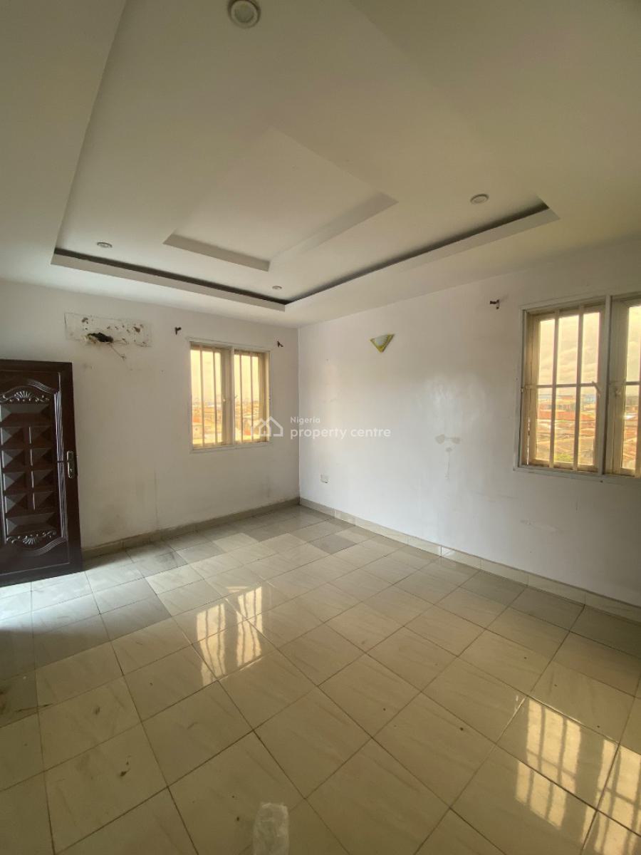 Executive & Relative New 3 Bedroom Apartment, Off Iwaya Road, Onike, Yaba, Lagos, Flat / Apartment for Rent