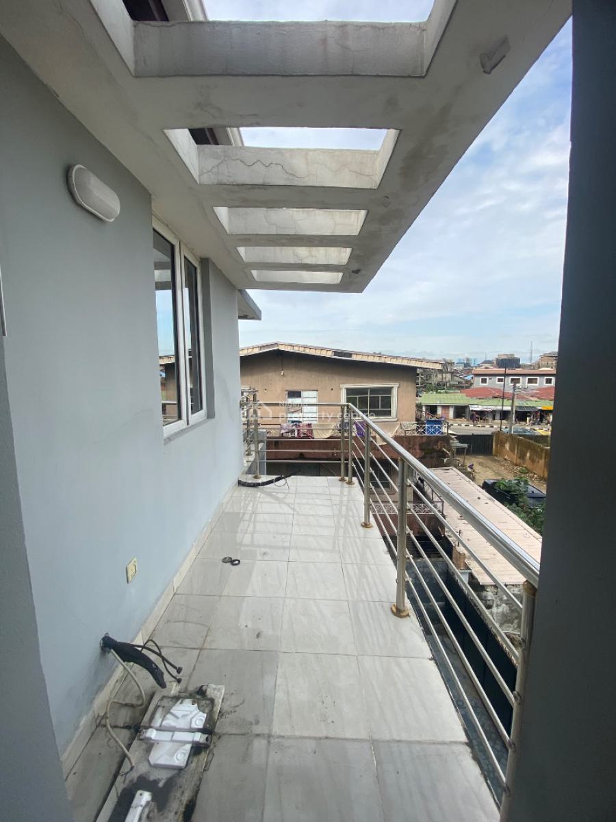 Executive & Relative New 3 Bedroom Apartment, Off Iwaya Road, Onike, Yaba, Lagos, Flat / Apartment for Rent