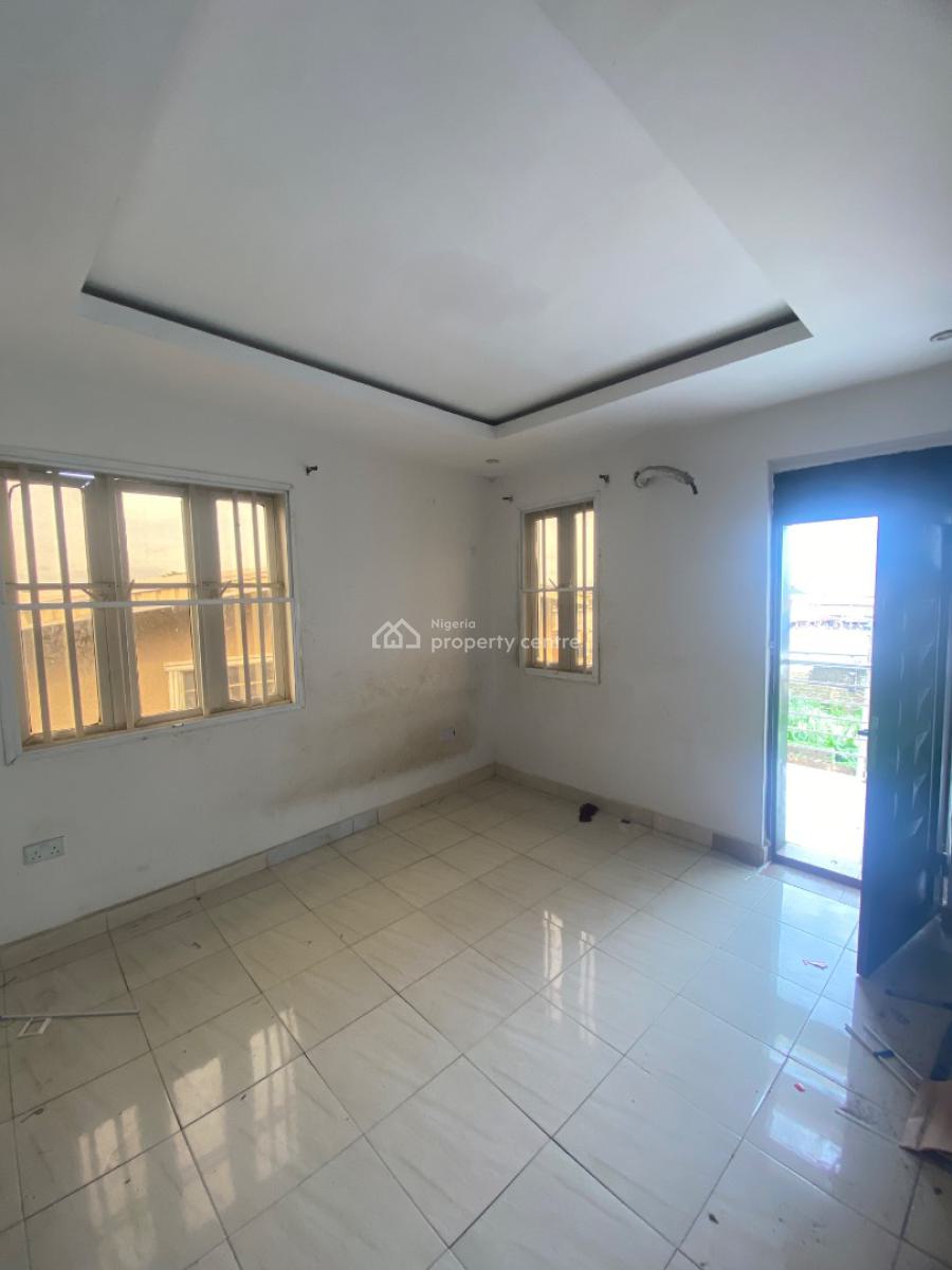 Executive & Relative New 3 Bedroom Apartment, Off Iwaya Road, Onike, Yaba, Lagos, Flat / Apartment for Rent