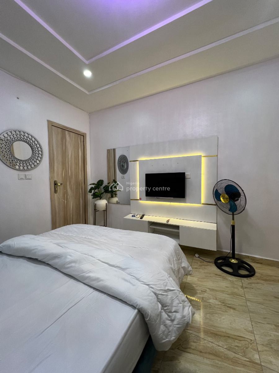 Well Stylish Furnished Studio Room, Royal Pine Gate 1 Orchid Road, Lekki Phase 2, Lekki, Lagos, Self Contain (single Rooms) Short Let