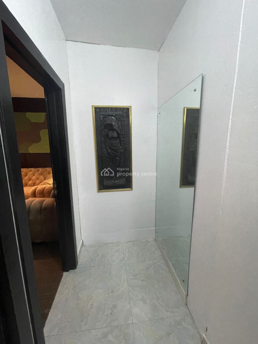 Nicely Furnished 1 Bedroom Apartment, Dolphin Estate, Ikoyi, Lagos, Flat / Apartment Short Let