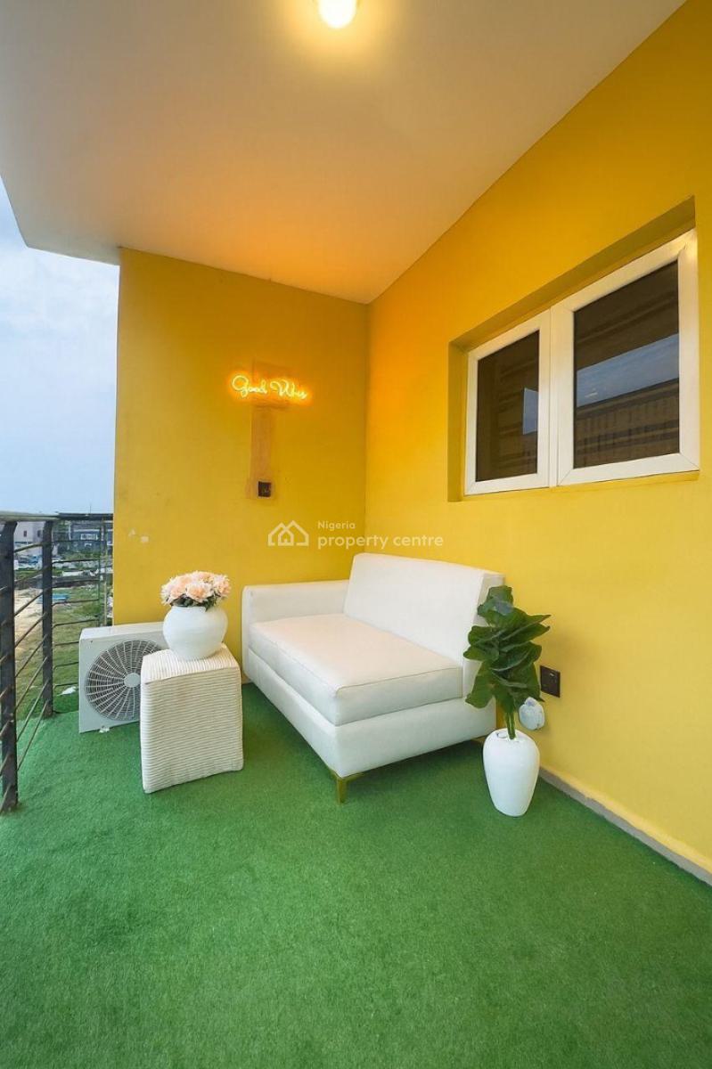 Luxury and Spacious One Bedroom Apartment with Mini Golf Area, Itedo Estate Lekki, Lekki Phase 1, Lekki, Lagos, Flat / Apartment Short Let