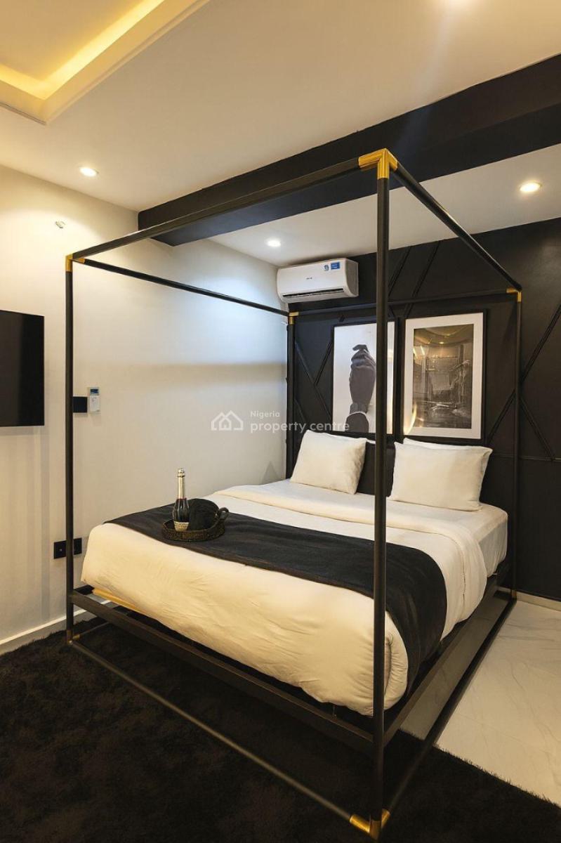 Luxury and Spacious One Bedroom Apartment with Mini Golf Area, Itedo Estate Lekki, Lekki Phase 1, Lekki, Lagos, Flat / Apartment Short Let