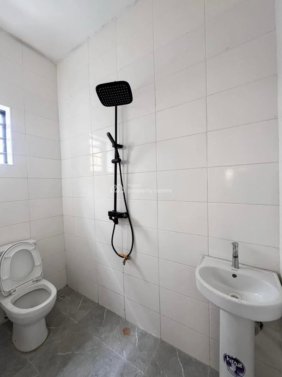 Secure & Spacious 2-bedroom Haven, Ologolo, Lekki, Lagos, Flat / Apartment for Rent