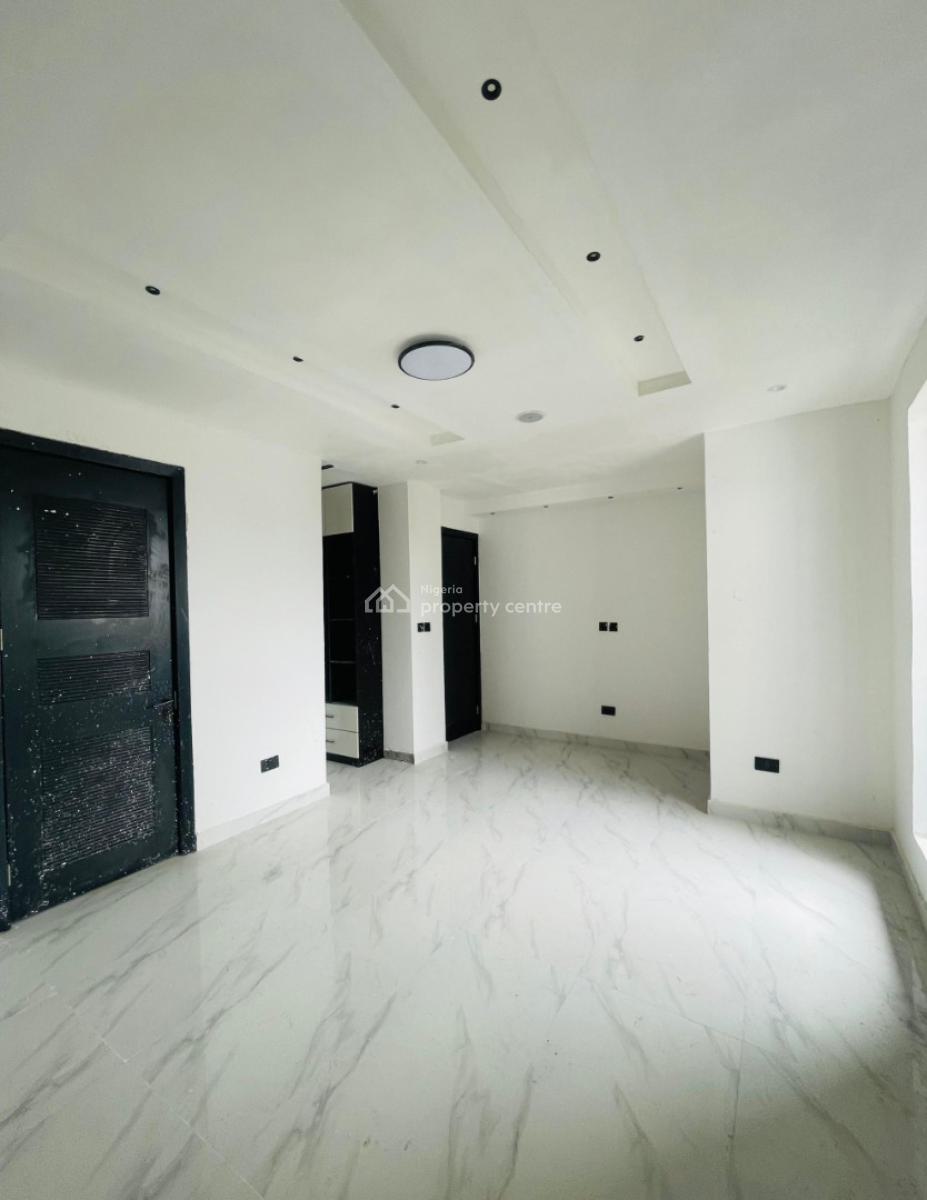 Uxury 1 Bedroom with Swimming Pool in a Serene Estate, Ologolo, Lekki, Lagos, Flat / Apartment for Sale
