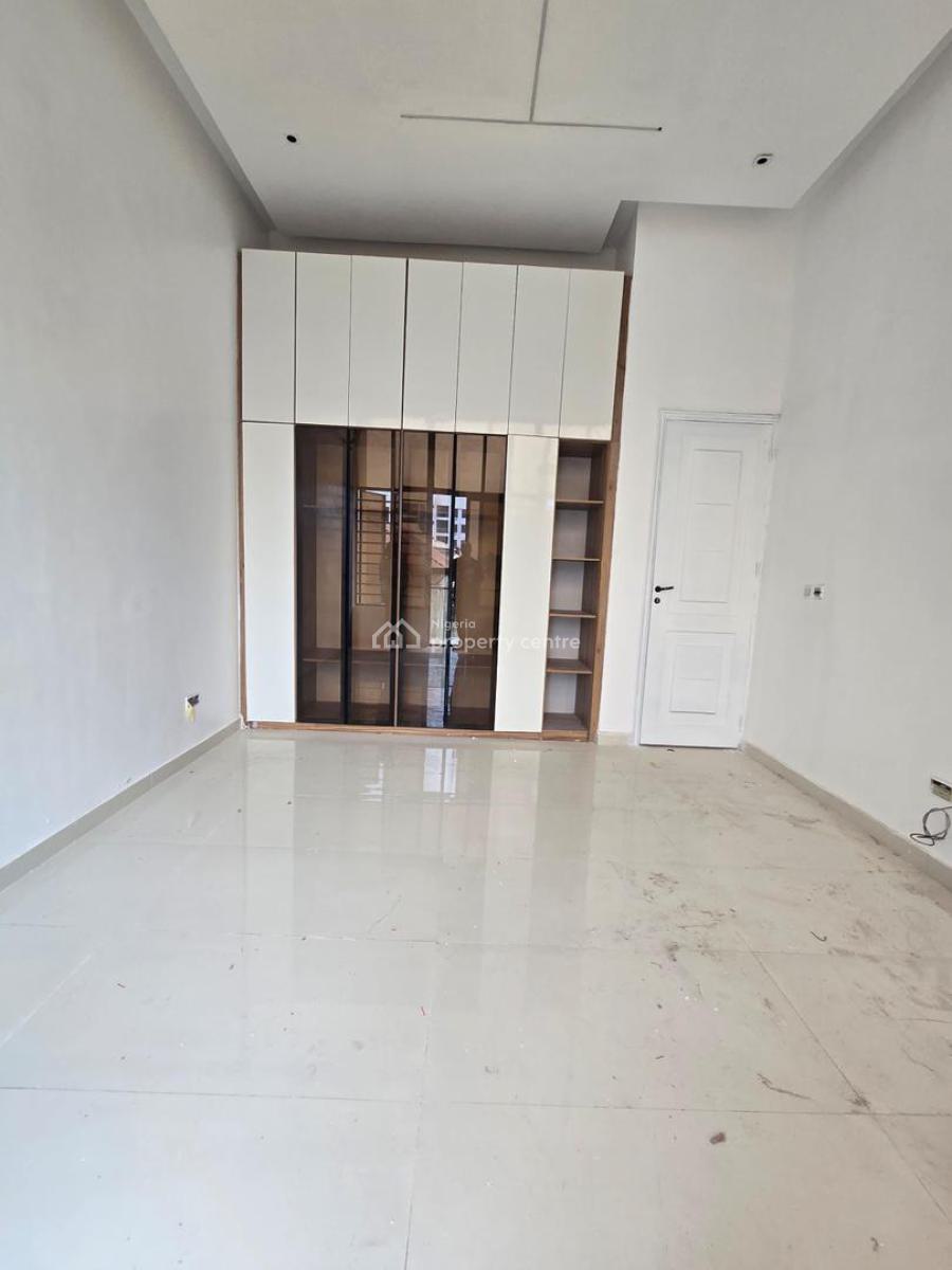 Exquisitely Finished 3 Bedroom Apartment with Gym, Pool, Elevator, Lekki Phase 1, Lekki, Lagos, Flat / Apartment for Sale