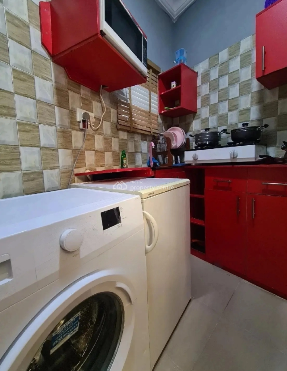 Nicely Furnished 1 Bedroom Apartment, Yaba, Lagos, Flat / Apartment Short Let