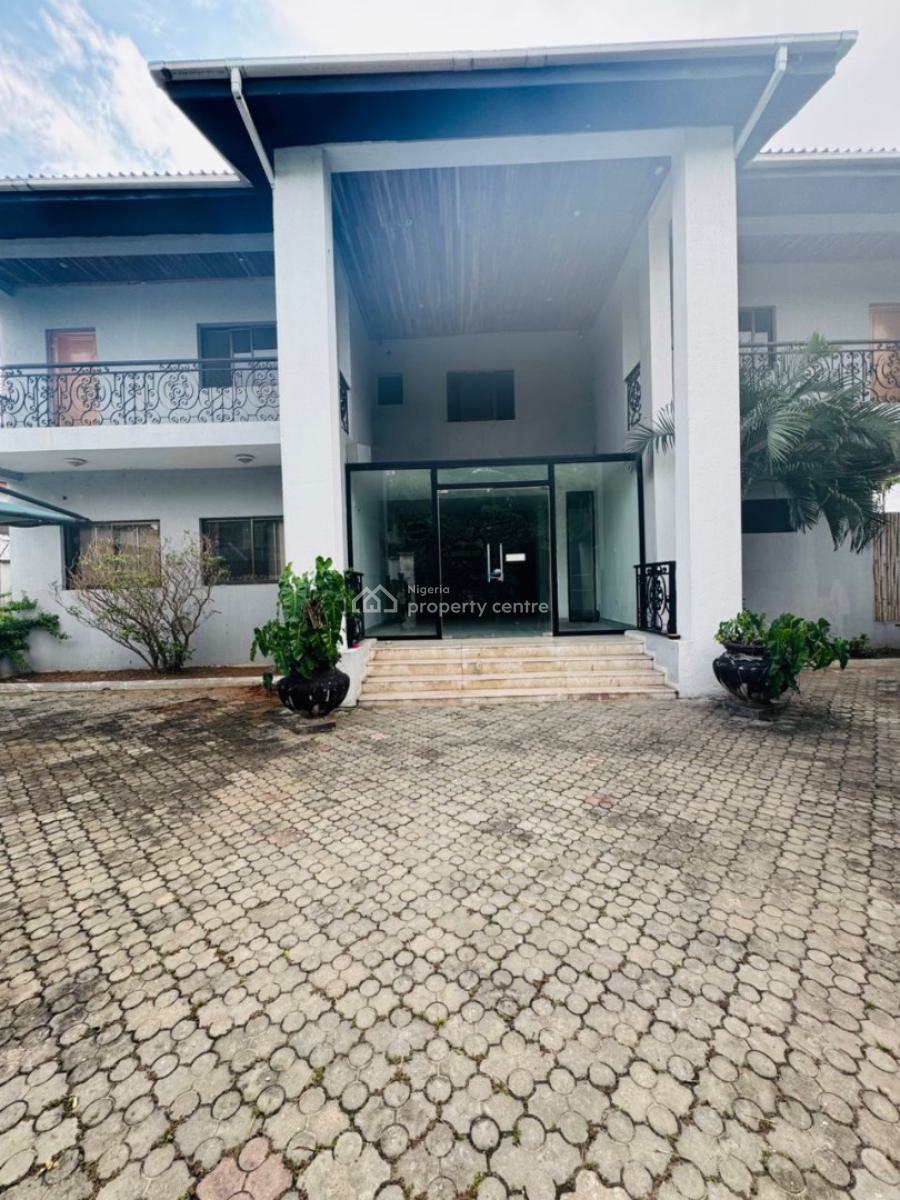 Spacious 6bedroom, Fola Osibo Road, Lekki, Lagos, Commercial Property for Rent