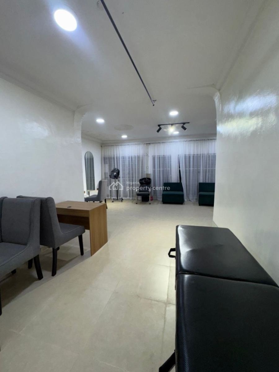 Salon & Beauty Studio Booths Available, Mushin Road, Isolo, Isolo, Lagos, Shop for Rent