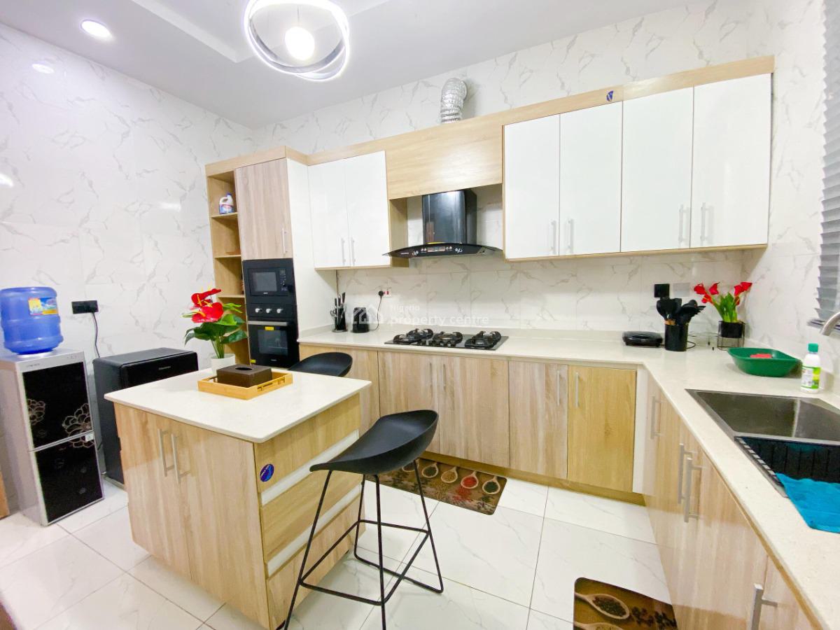 Stunning 2 Bedrooms Apartment, Harris Drive (by Vgc), Vgc, Lekki, Lagos, Flat / Apartment Short Let