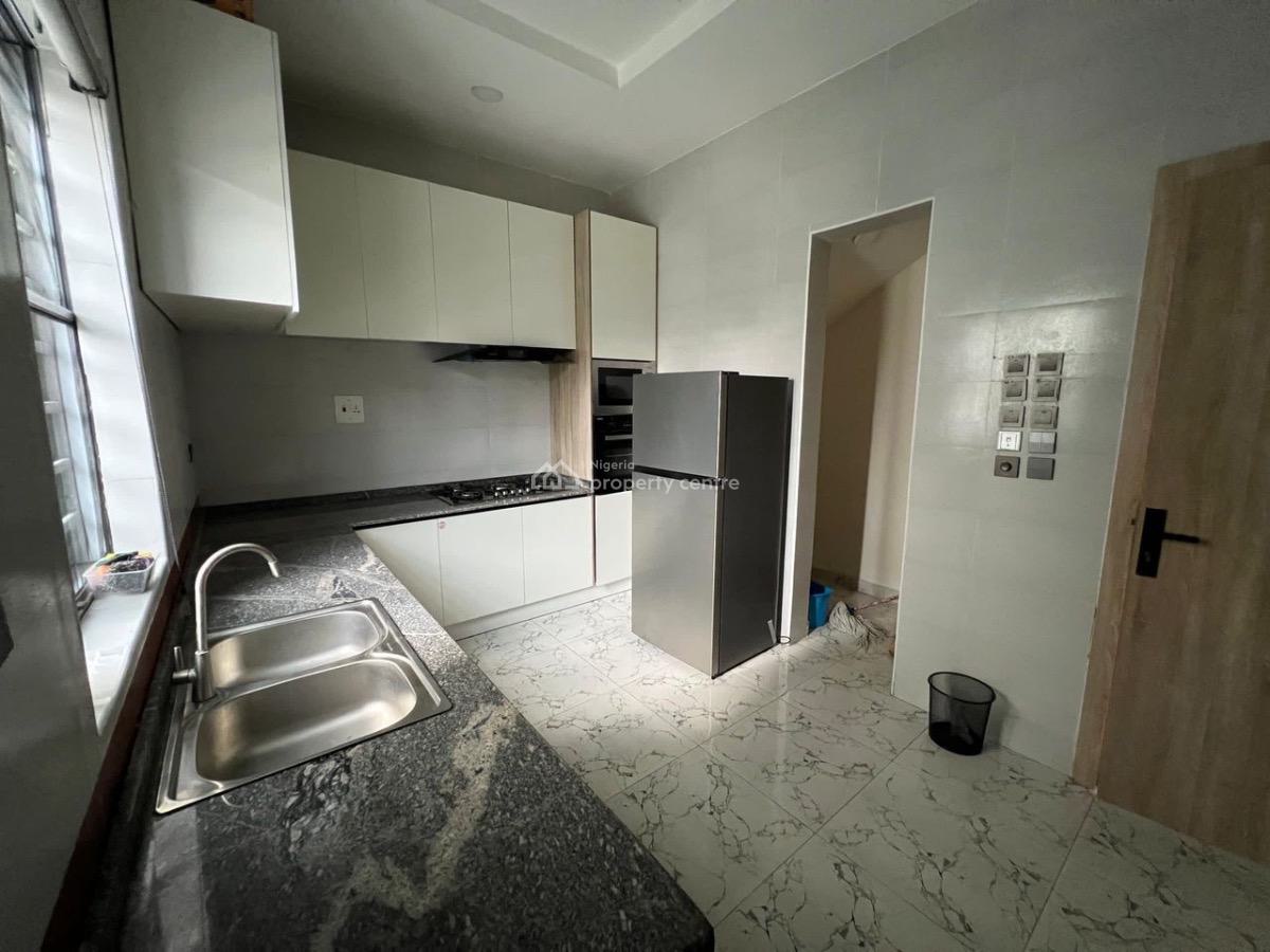 Fully Furnished Single Room Apartment. (shared Kitchen Only), Kosykay Court, Royal Pine Gate 3, Orchid Road, Lekki Phase 2, Lekki, Lagos, Self Contain (single Rooms) Short Let