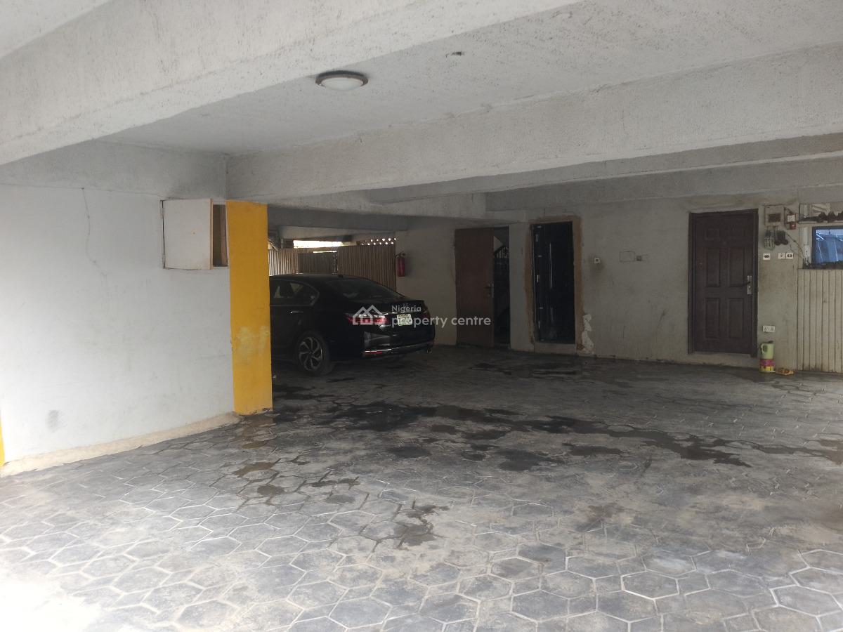 Tastfully Finished 3 Bedroom Apartment with Bq, Gra Ikeja Lagos, Ikeja, Lagos, Flat / Apartment for Rent
