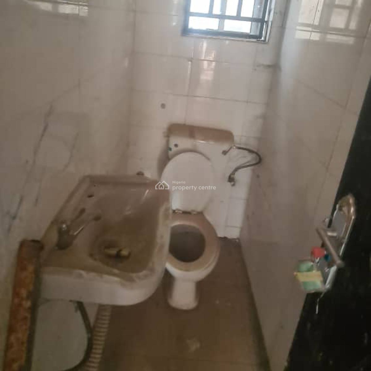 2bedroom Block of Flat, Ground Floor., Efab Estate Gwarinpa Extension, Gwarinpa, Abuja, Flat / Apartment for Sale