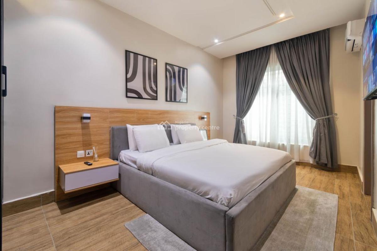 Fantastic 3 Bedroom Apartment with Swimming Pool, Lekki Phase 1, Lekki, Lagos, Flat / Apartment Short Let