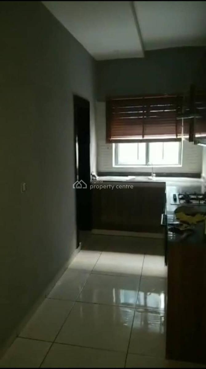 Luxury 2bedroom Apartment Upstairs, Conservation Center Second Toll Gate, Lekki, Lagos, Flat / Apartment for Rent