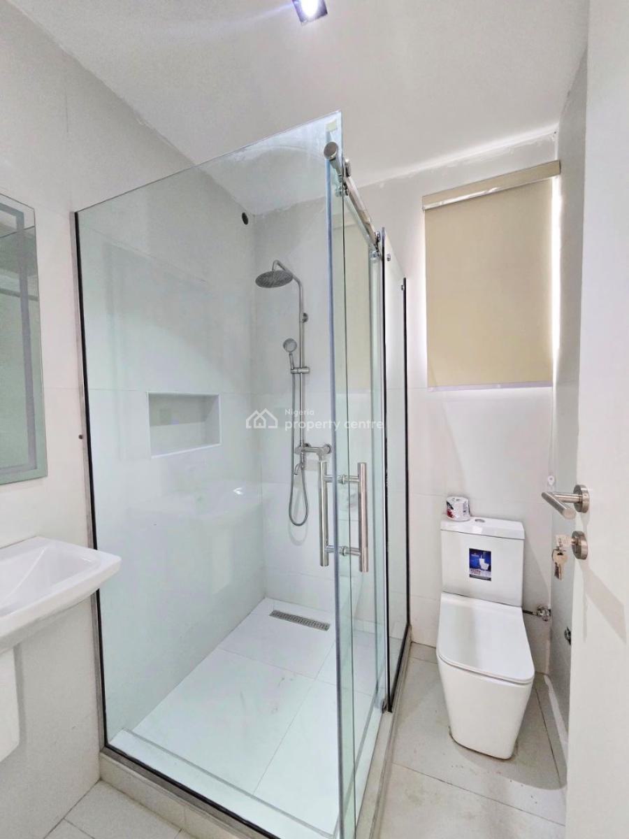 Charming 2 Bedroom Apartment with Pool and Elevator in a Secure Estate, Lekki Phase 1, Lekki, Lagos, Flat / Apartment for Sale