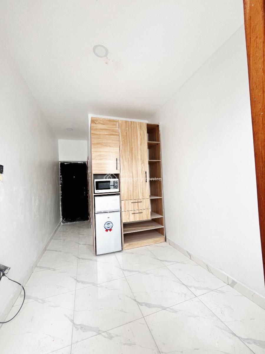 Opulent 2 Bedroom Apartment with Bq, Swimming Pool, Elevator, Luxury, Serviced Apartment Within a Highly Sought After Neighborhood, Lekki Phase 1, Lekki, Lagos, Flat / Apartment for Sale