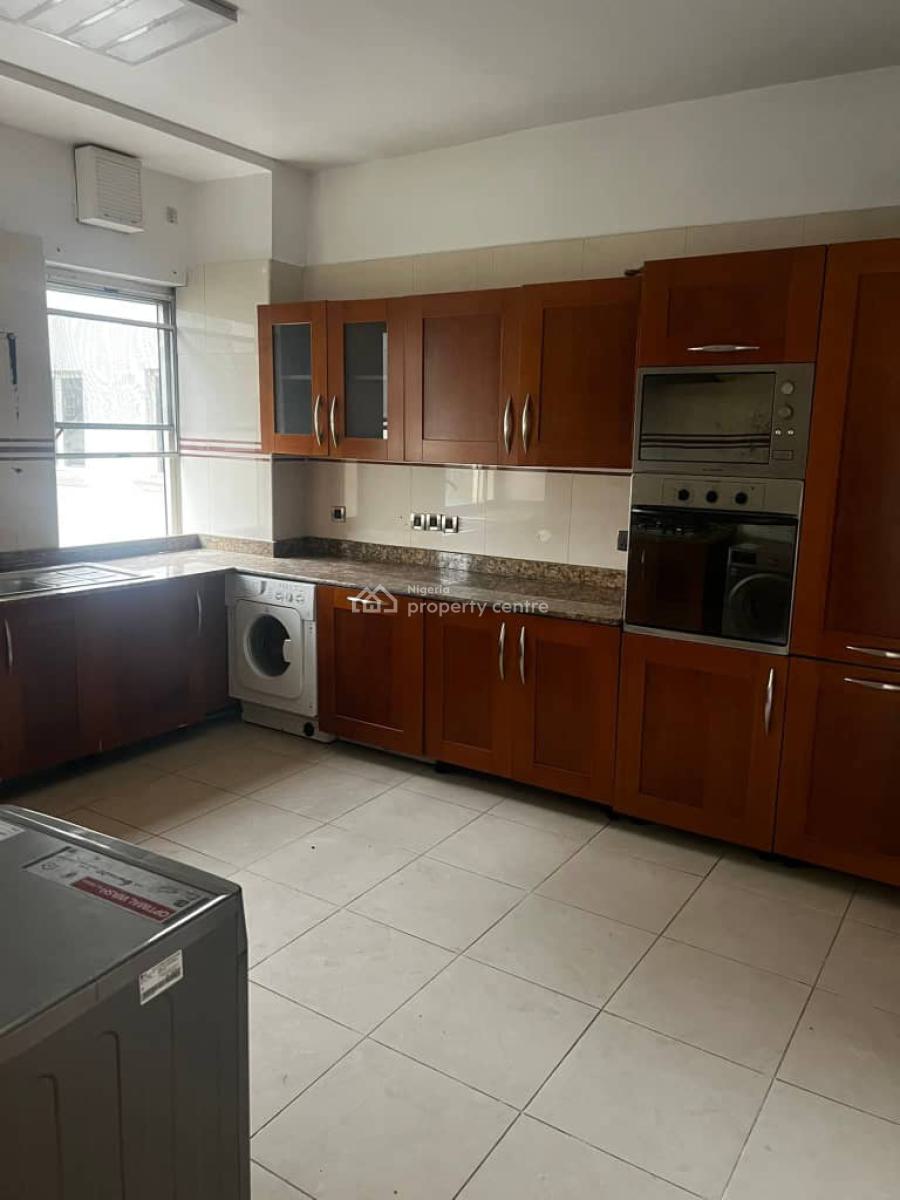 Beautiful Brand New 3 Bedroom Apartment with Bq, Lekki Phase 1, Lekki, Lagos, Flat / Apartment for Rent