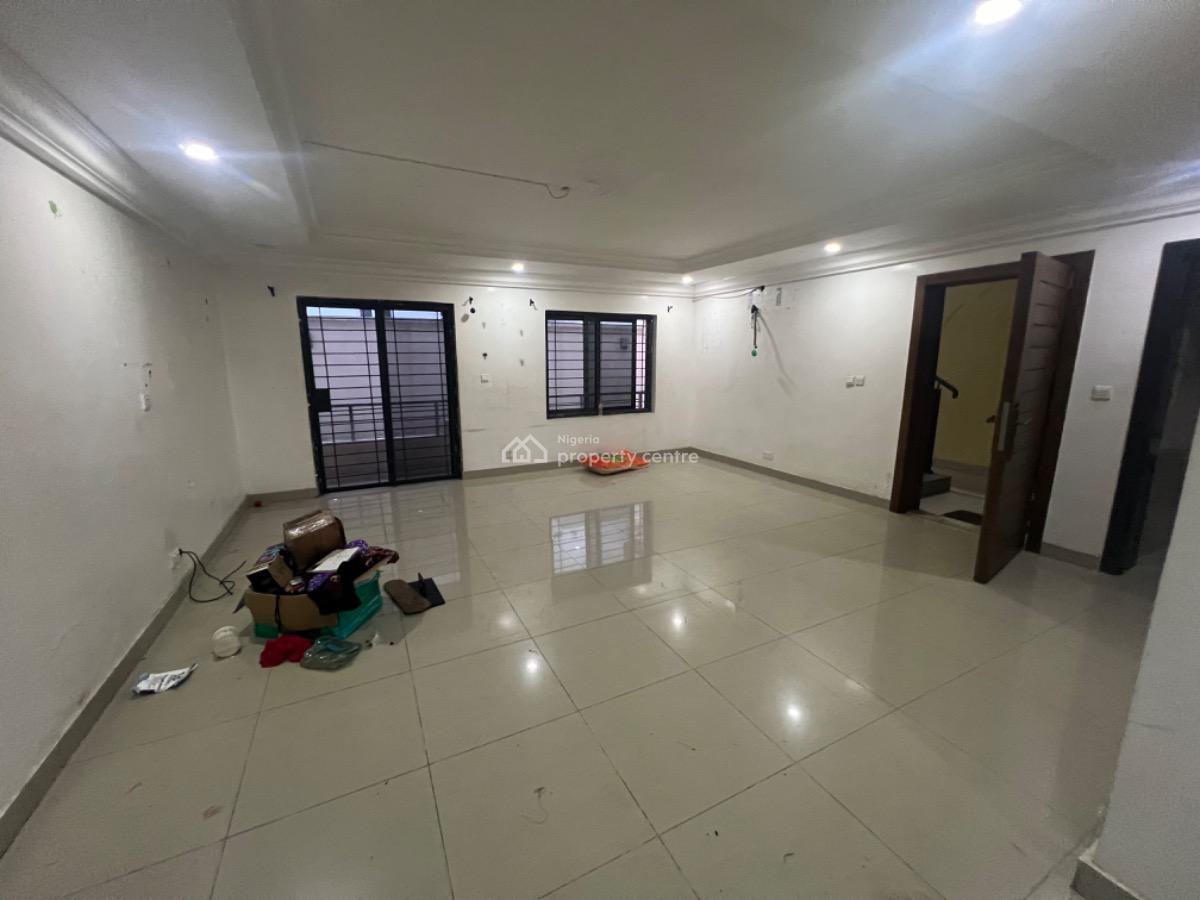 Spacious 3 Bedroom Apartment, Osapa, Lekki, Lagos, Flat / Apartment for Rent