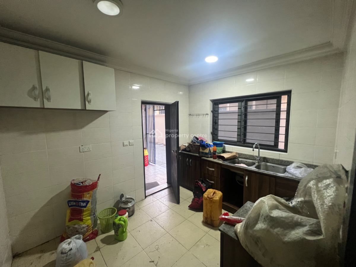 Spacious 3 Bedroom Apartment, Osapa, Lekki, Lagos, Flat / Apartment for Rent