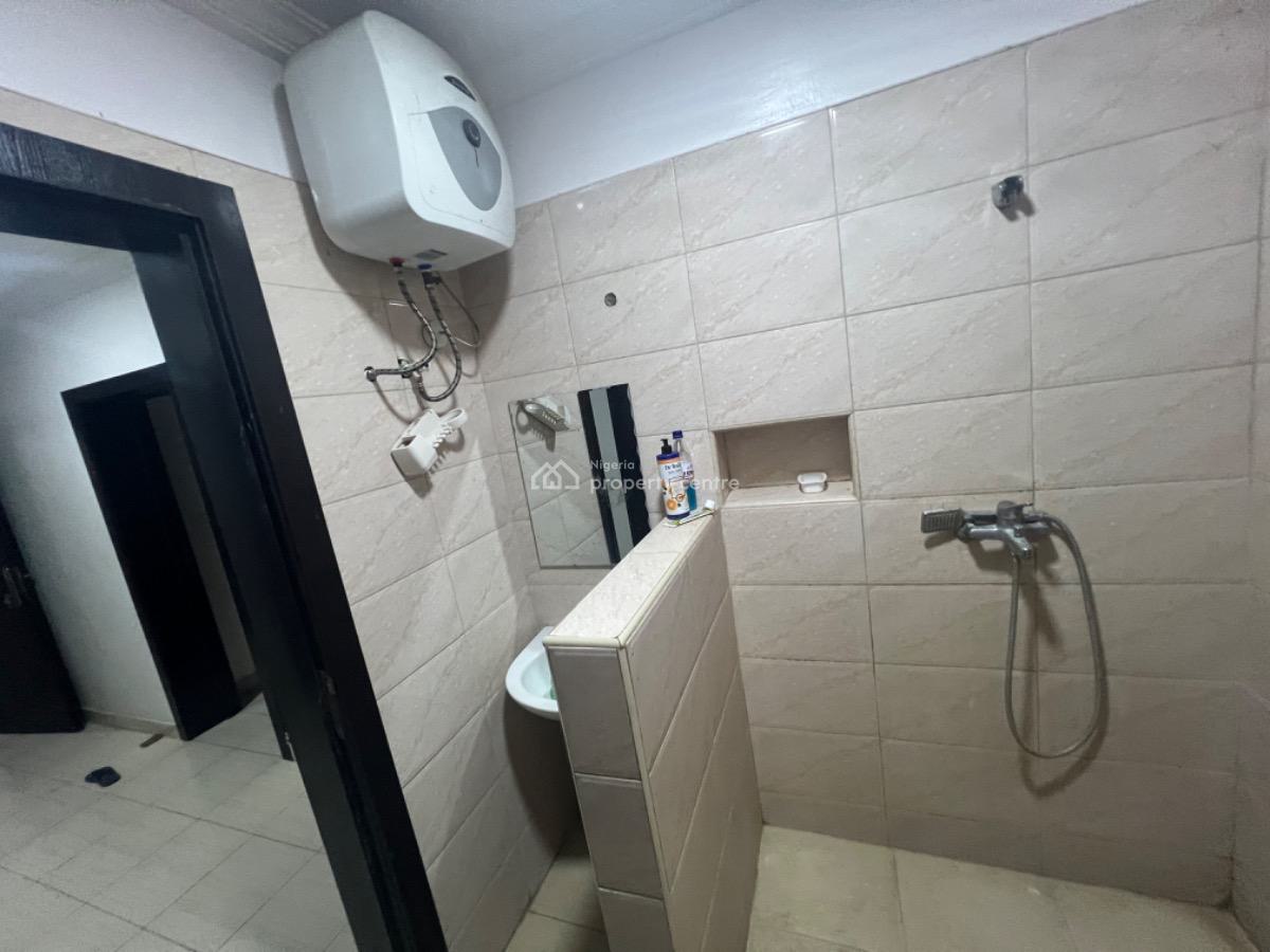 Spacious 3 Bedroom Apartment, Osapa, Lekki, Lagos, Flat / Apartment for Rent