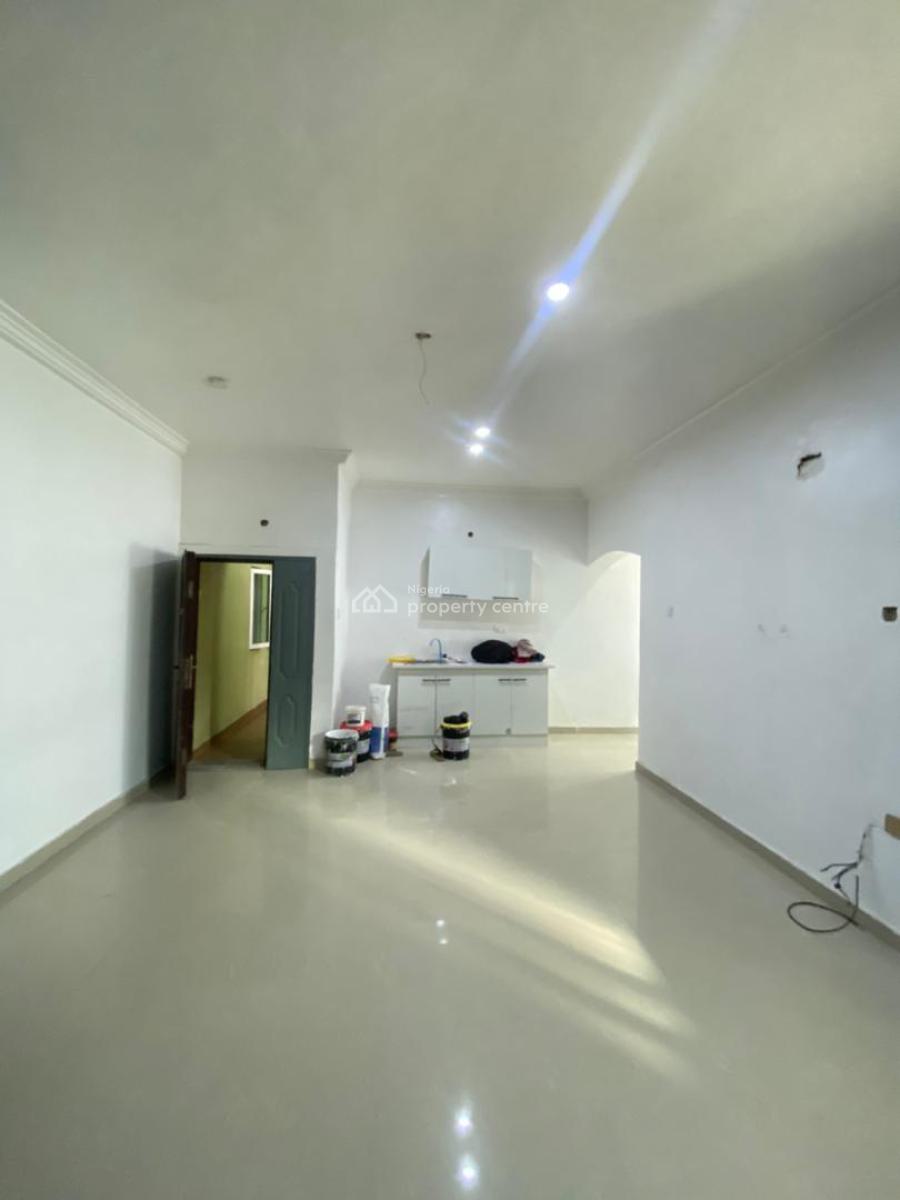 Big Studio Apartment in an Estate, Agungi, Lekki, Lagos, Self Contain (single Rooms) for Rent