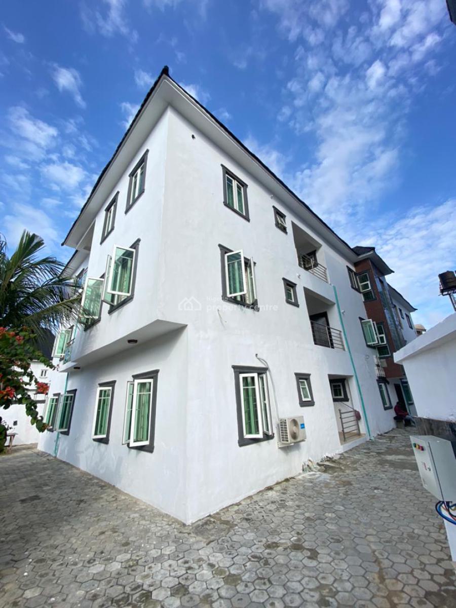 Big Studio Apartment in an Estate, Agungi, Lekki, Lagos, Self Contain (single Rooms) for Rent