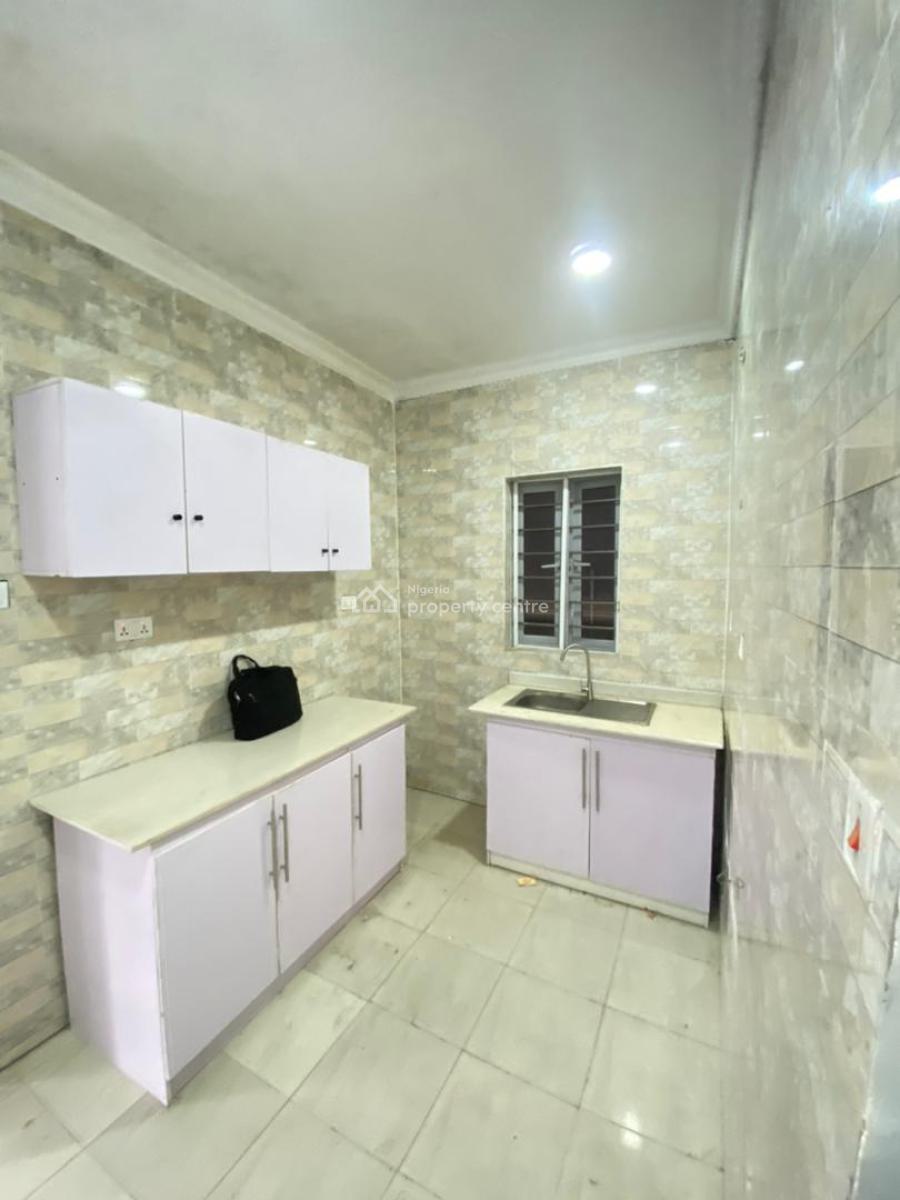 Clean 2 Bedroom Apartment with Private Car Park, Ikate, Lekki, Lagos, Flat / Apartment for Rent