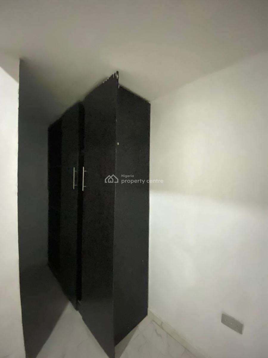 Clean 2 Bedroom Apartment with Private Car Park, Ikate, Lekki, Lagos, Flat / Apartment for Rent