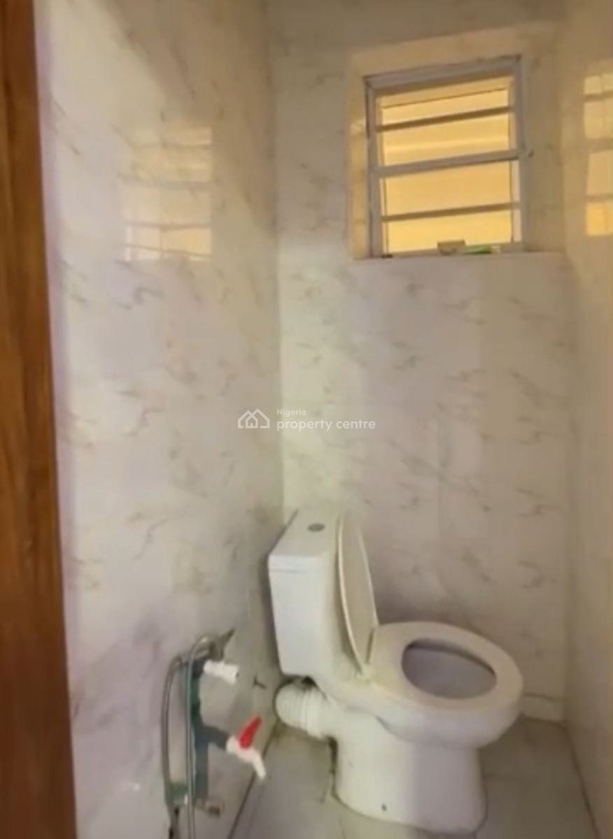 Very Spacious Studio Apartment, Van Daniel Avenue, Orchid Road, Lekki, Lagos, Self Contain (single Rooms) for Rent