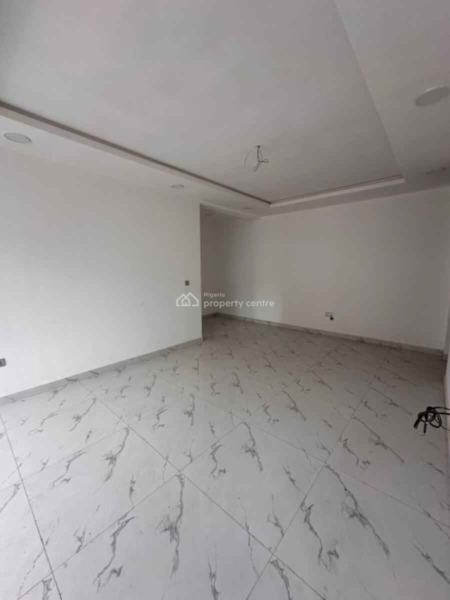 2 Bedroom Apartments in a Good Compound (4 Units), Lekki Phase 1, Lekki, Lagos, Flat / Apartment for Sale