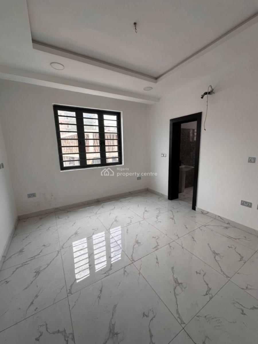 2 Bedroom Apartments in a Good Compound (4 Units), Lekki Phase 1, Lekki, Lagos, Flat / Apartment for Sale