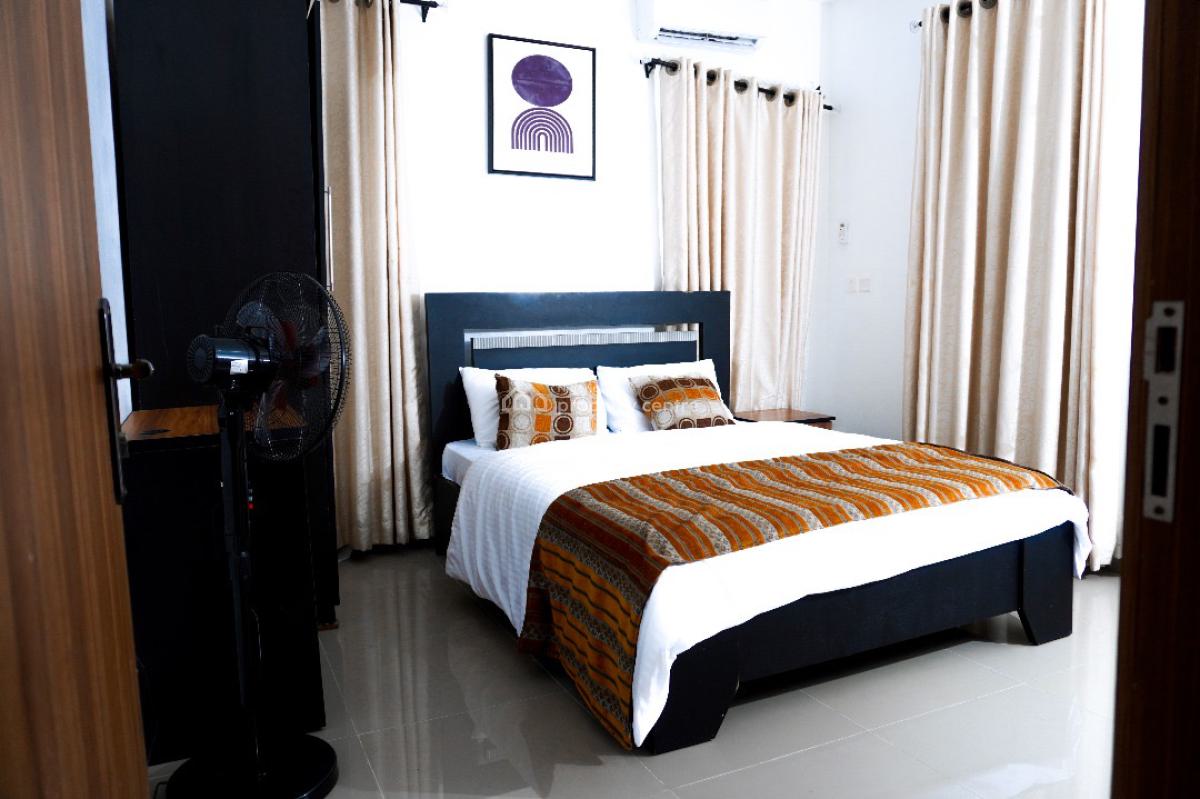 Spacious 3-bedroom, Your Home Away From Home, Orchid Road, Lekki, Lagos, Flat / Apartment Short Let