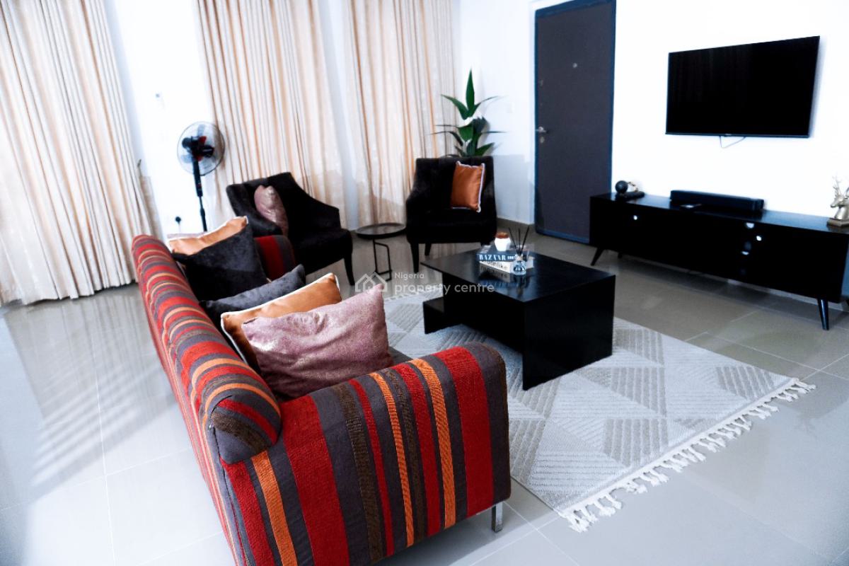 Spacious 3-bedroom, Your Home Away From Home, Orchid Road, Lekki, Lagos, Flat / Apartment Short Let