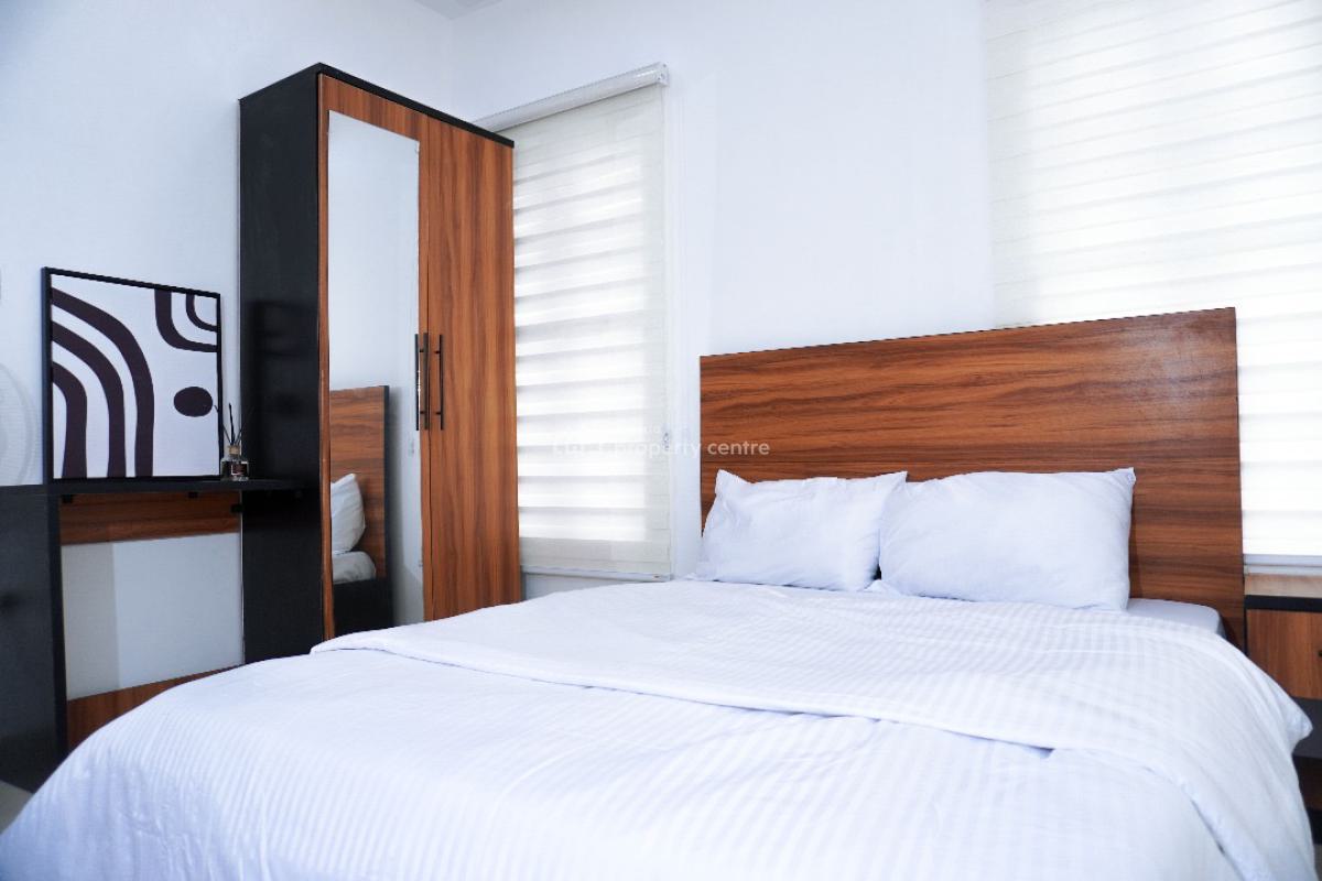 Spacious 3-bedroom, Your Home Away From Home, Orchid Road, Lekki, Lagos, Flat / Apartment Short Let
