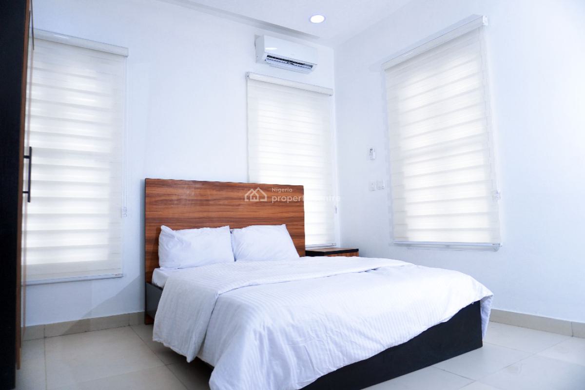 Spacious 3-bedroom, Your Home Away From Home, Orchid Road, Lekki, Lagos, Flat / Apartment Short Let
