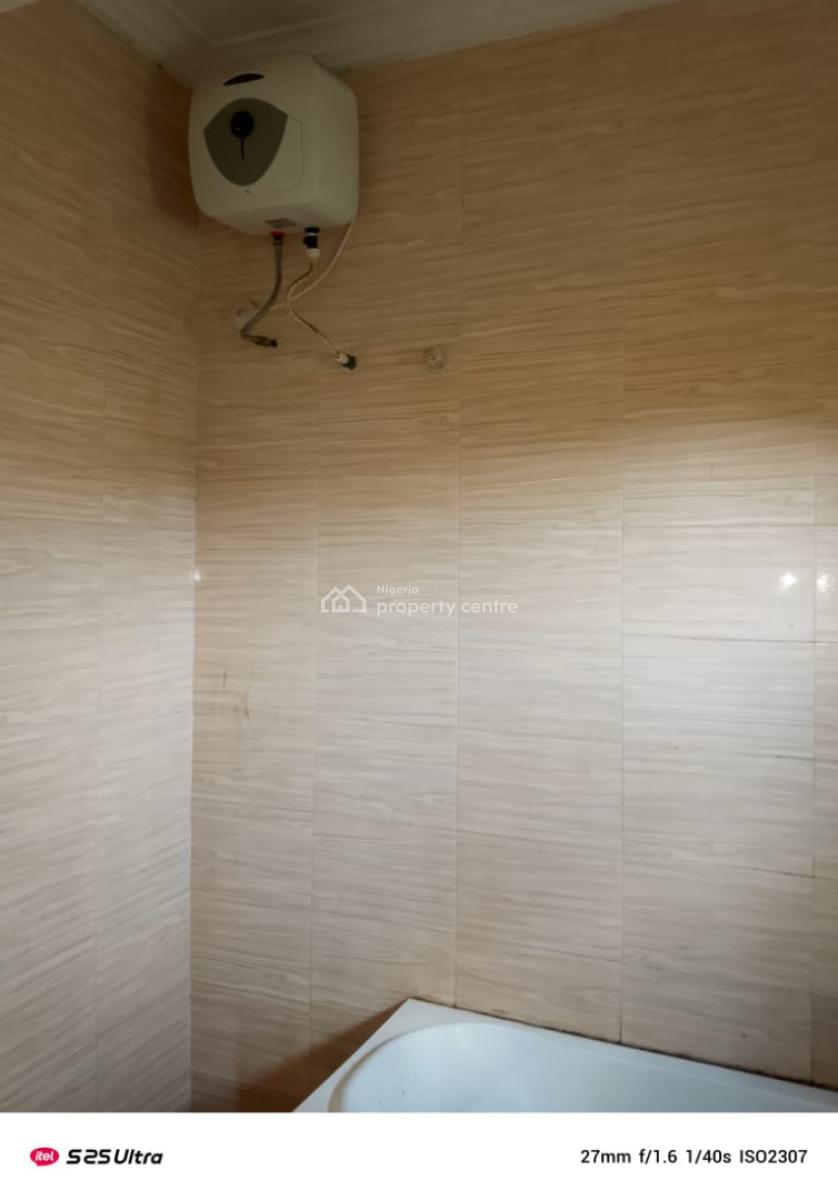 Well Maintained 3 Bedroom Flat Upstairs, Lekki Scheme 2 Estate, Ajah, Lagos, Flat / Apartment for Rent