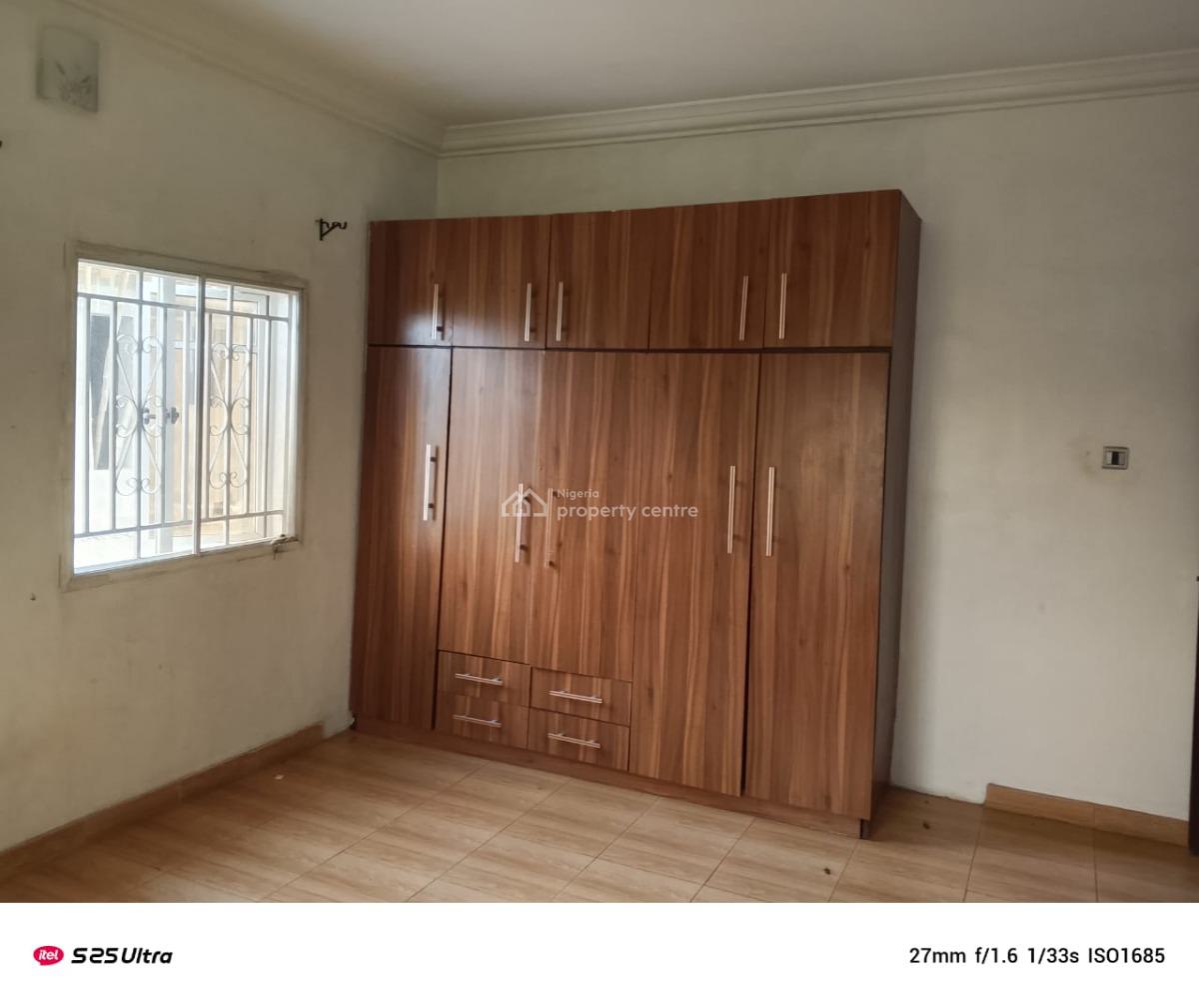 Well Maintained 3 Bedroom Flat Upstairs, Lekki Scheme 2 Estate, Ajah, Lagos, Flat / Apartment for Rent