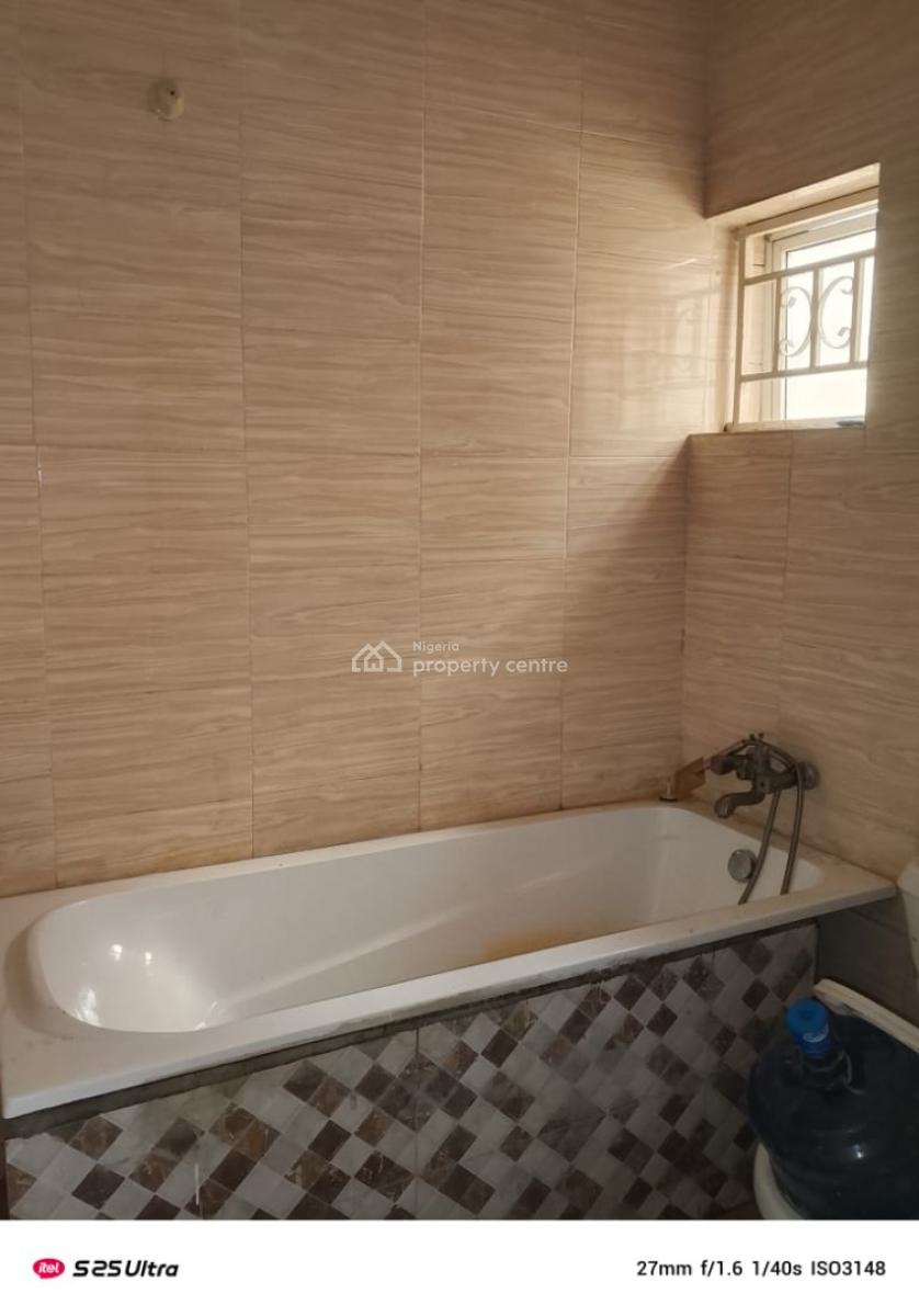 Well Maintained 3 Bedroom Flat Upstairs, Lekki Scheme 2 Estate, Ajah, Lagos, Flat / Apartment for Rent