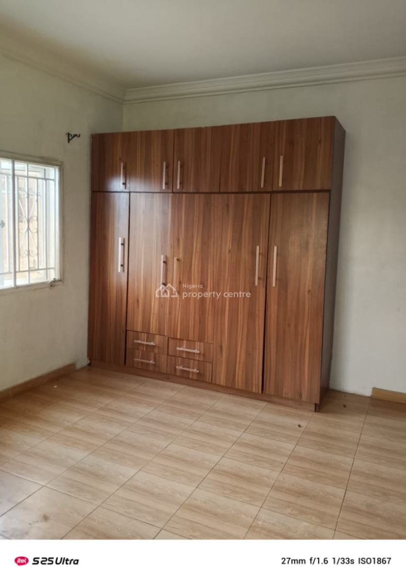 Well Maintained 3 Bedroom Flat Upstairs, Lekki Scheme 2 Estate, Ajah, Lagos, Flat / Apartment for Rent