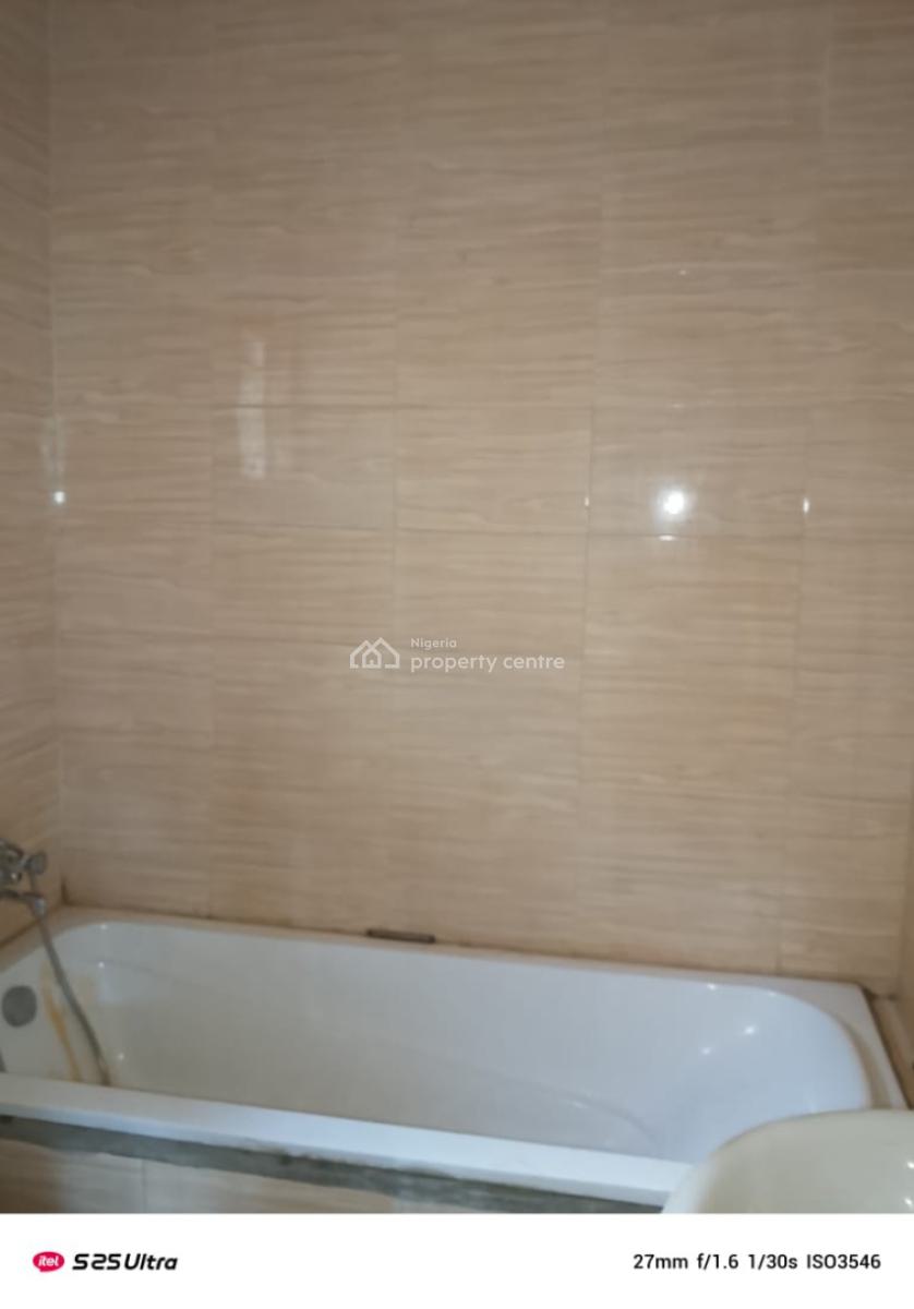 Well Maintained 3 Bedroom Flat Upstairs, Lekki Scheme 2 Estate, Ajah, Lagos, Flat / Apartment for Rent