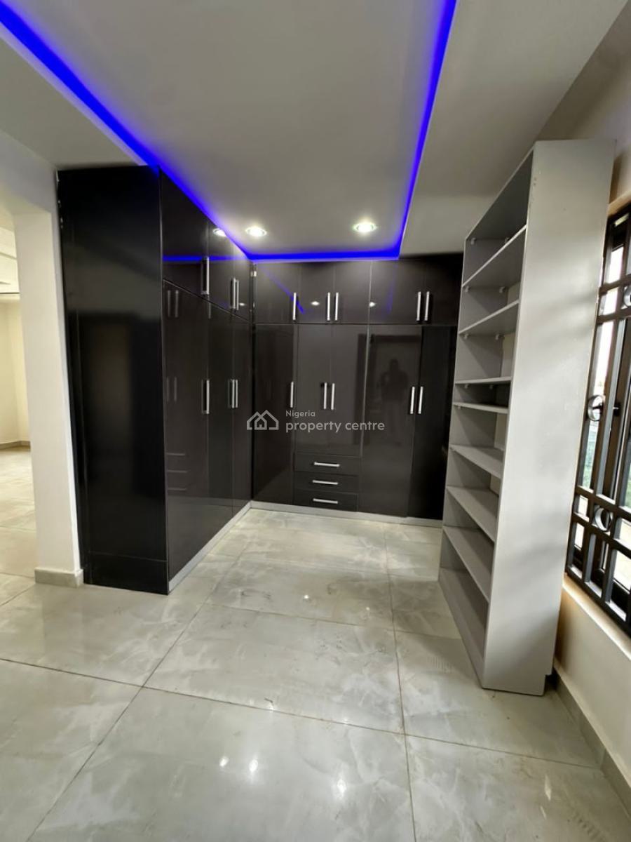 Exquisitely Massive 5 Bedroom Detached Duplex, Guzape Hills, Guzape District, Abuja, Detached Duplex for Sale