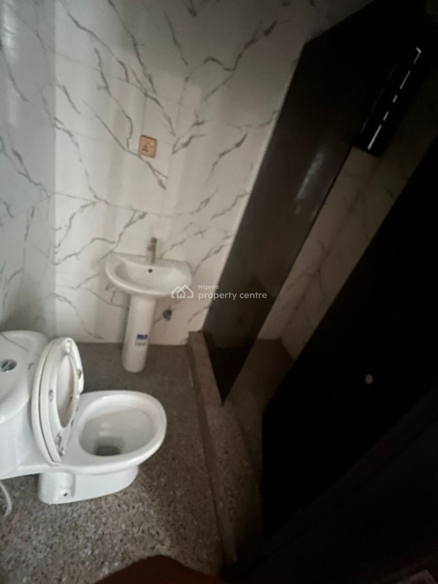 Standard Single Room in a Duplex Shared Apt, Chevron Lekki Lagos, Lekki, Lagos, Self Contain (single Rooms) for Rent