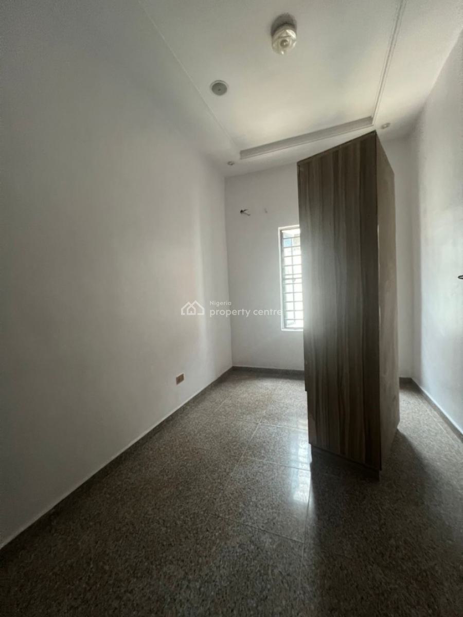 Standard Single Room in a Duplex Shared Apt, Chevron Lekki Lagos, Lekki, Lagos, Self Contain (single Rooms) for Rent